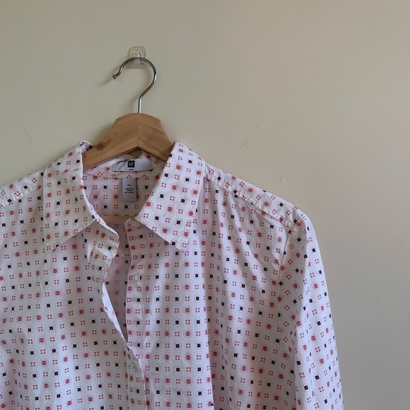 Gap white Pink & Purple Pattern Button Down Top - Picture 3 of 6